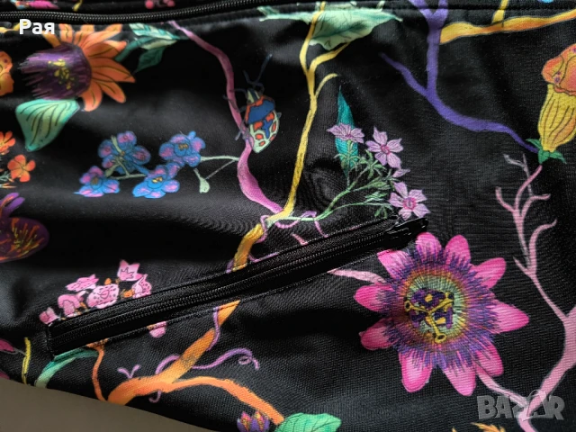 Дамски комплект Adidas Women's FLORAL Track + къси панталонки, снимка 12 - Комплекти - 50670492