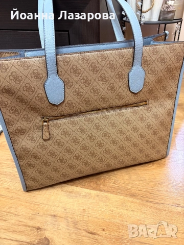 Дамска чанта Guess, снимка 2 - Чанти - 53738188
