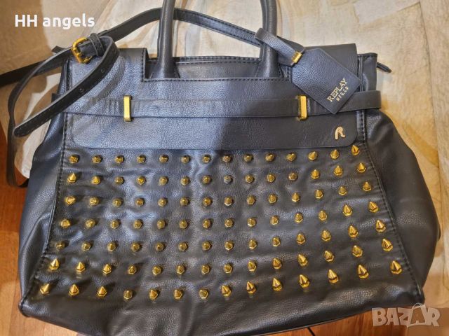 Replay черна чанта със златисти шипове, снимка 2 - Чанти - 45375843