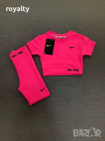 Nike дамски спортен комплект 