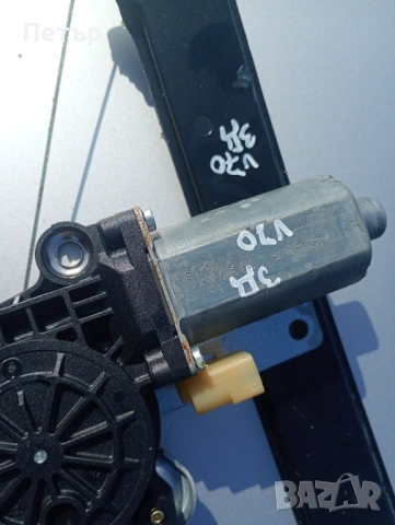 Заден десен стъклоповдигач Volvo S60 S80 V70 CX70 , снимка 3 - Части - 53773914