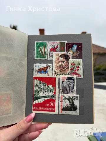 Малък класьор с различни пощенски марки, снимка 10 - Филателия - 49993618