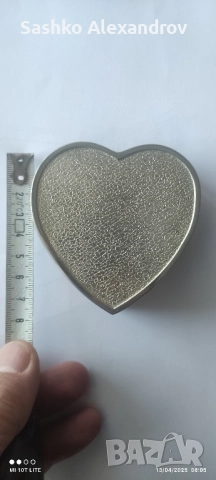 Метална кутия за бижута, снимка 4 - Други ценни предмети - 52391871