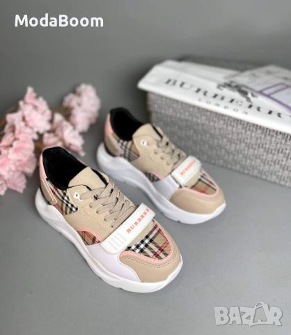 🤩Burberry стилни дамски два цвята маратонки🤩, снимка 2 - Маратонки - 45331719