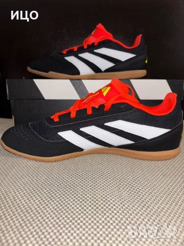Нови футболни обувки за зала Predator 24 Club Indoor Sala adidas
