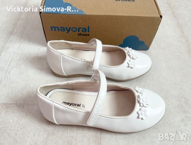 Бели, лачени обувки Mayoral, 27 номер , снимка 2 - Детски обувки - 46440172