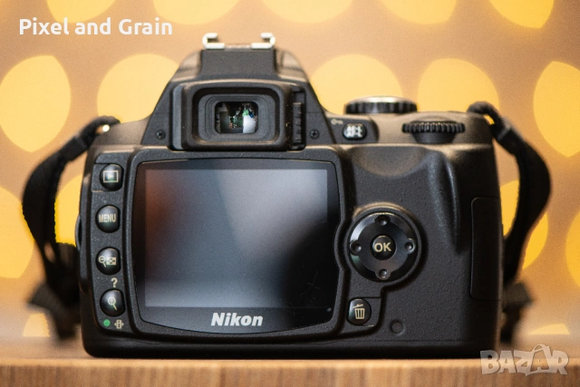 Nikon D40 фотоапарат + два обектива и аксесоари Никон