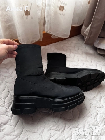 Дамски боти тип чорап Stradivarius, снимка 3 - Дамски боти - 53832647