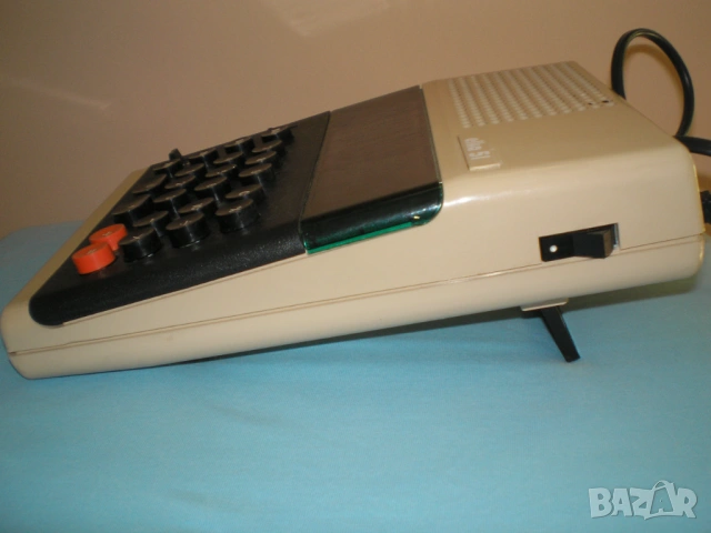 Соц. калкулатор Елка, снимка 4 - Антикварни и старинни предмети - 53888142