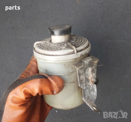 Казанче Хидравлична Течност Хонда Акорд , снимка 3 - Части - 51969857