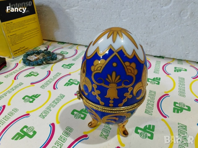 Порцеланова кутия за бижута яйце, снимка 7 - Антикварни и старинни предмети - 52469062