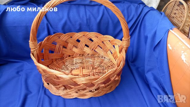 Голяма елипсовидна плетена кошница от едно време, снимка 4 - Антикварни и старинни предмети - 45843276