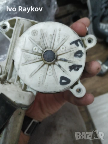 Преден , ляв и десен стъклоповдигач  за FORD Focus 1, снимка 8 - Части - 51232193