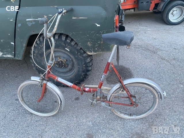 Заглавие: Стар сгъваем велосипед Universal – ретро, полски  Описание: Продавам ретро сгъваем велосип, снимка 12 - Велосипеди - 53840397