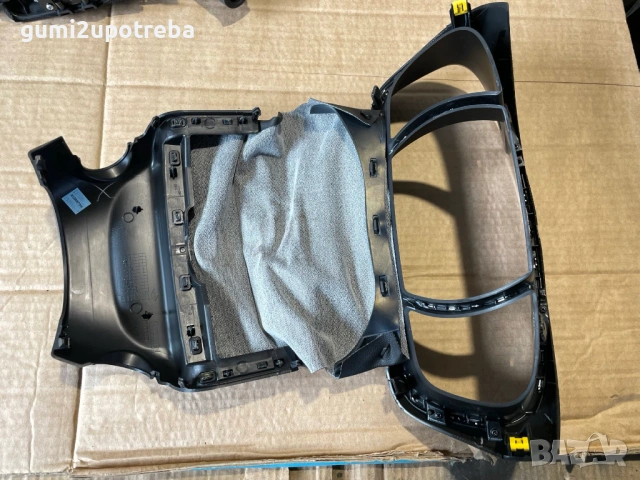 Декоративна Облицовка Километраж 682406277R Renault Talisman 2017г 147kW, снимка 2 - Аксесоари и консумативи - 54291957