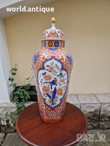 Уникална огромна антикварна немска порцеланова урна буркан купа с капак KAISER 