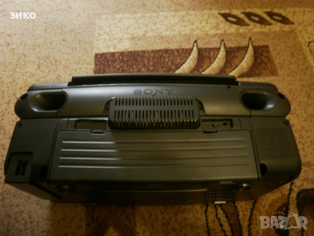 Sony ZS-5 - Boombox система (супер касетофон), снимка 3 - Радиокасетофони, транзистори - 51664287