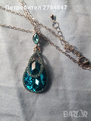 Колие с кристали , снимка 2 - Колиета, медальони, синджири - 50662700