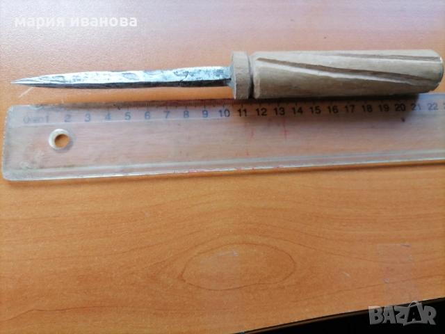 Старо ковано шило