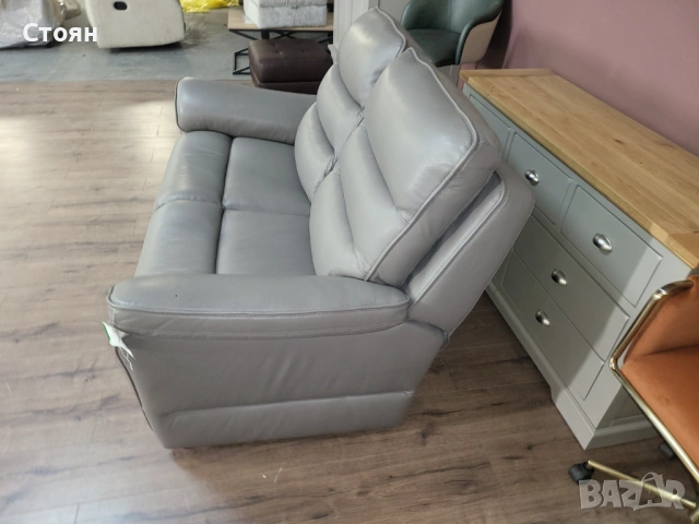 Сив кожен диван двойка La-z-boy, снимка 3 - Дивани и мека мебел - 53716325