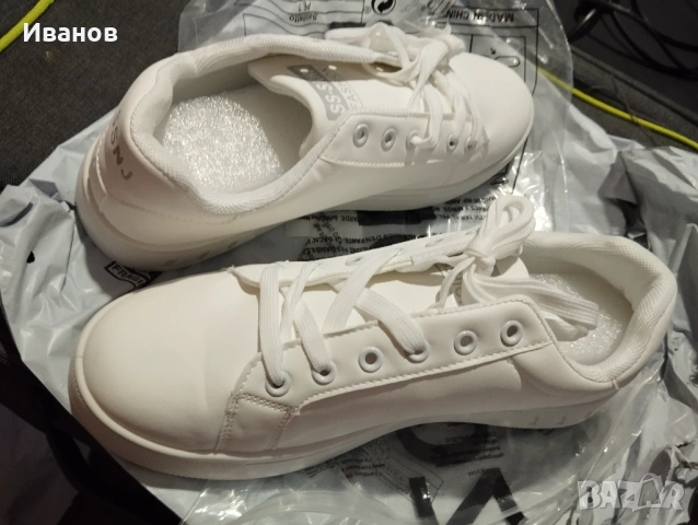 Мъжки маратонки, бели, 43 номер, нови, цена 7 евро., снимка 4 - Маратонки - 54039707