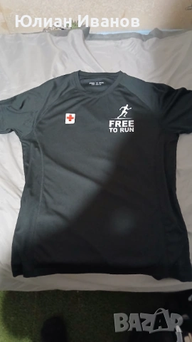 Черна тениска от памук , марка free to run