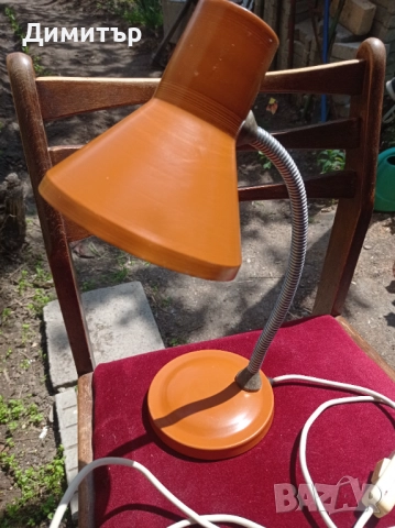 Метална работна индустриална лампа , снимка 3 - Настолни лампи - 52580985