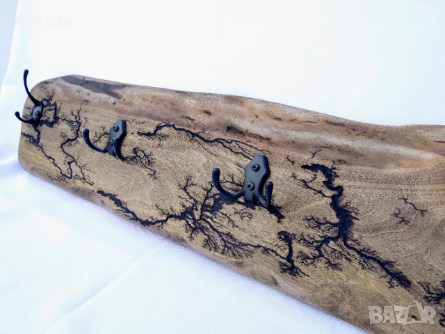 Ръчно изработена закачалка за дрехи- орех масив, снимка 2 - Закачалки - 50557255