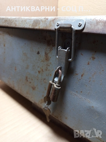 Стара Метална Кутия Куфар За Инструменти 6.200кг., снимка 2 - Антикварни и старинни предмети - 51643967
