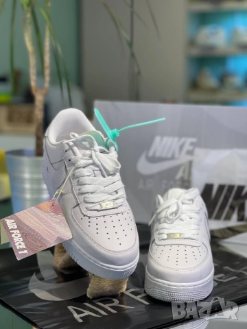 дамски маратонки NIKE, снимка 8 - Маратонки - 51440514