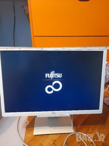 Монитор Fujitsu 