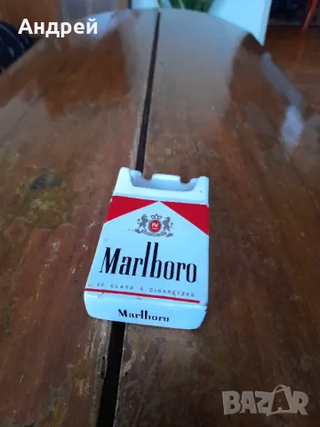 Стар пепелник Marlboro #11, снимка 2 - Други ценни предмети - 48239369