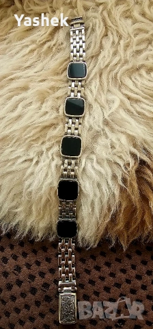 Продавам поръчкова сребърна гривна с черен Оникс