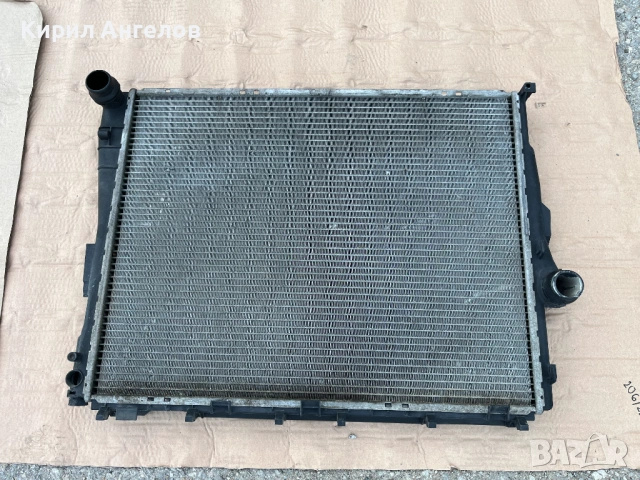 Воден радиатор за BMW E46 (Ръчка)