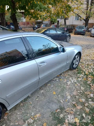 Mercedes E270, снимка 9 - Автомобили и джипове - 49089150