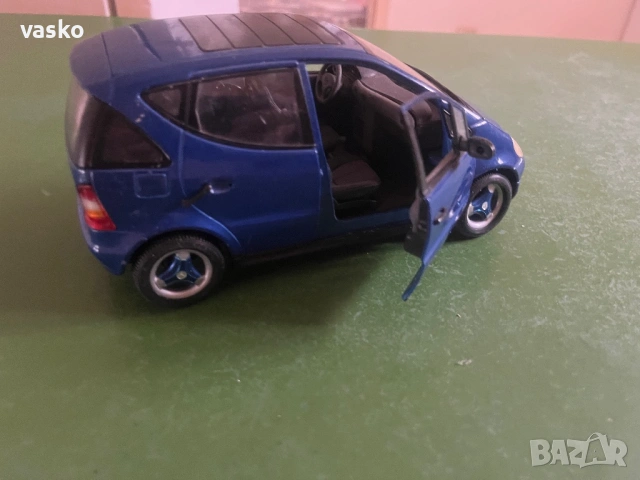 MAISTO 1:18 Mercedes Thailand, снимка 7 - Колекции - 53414033