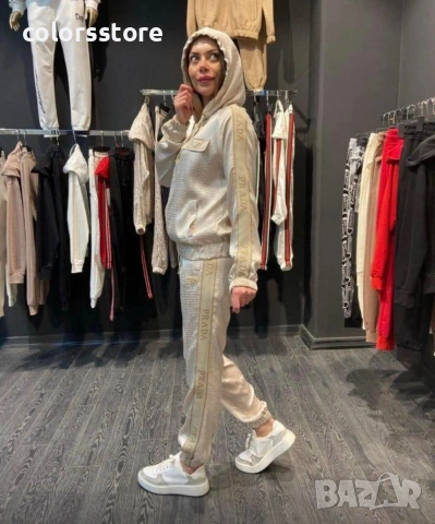 Дамски спортен екип Pr@ @da/IM90n