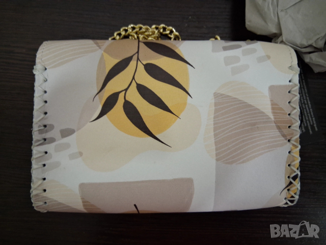 Дамска чанта Borsa Alviero Rodriguez, снимка 7 - Чанти - 53729932