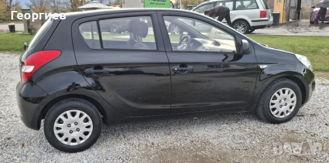 Hyundai i20 Classic 1.2i 78PS, снимка 4 - Автомобили и джипове - 52043457