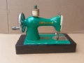 Стара механична играчка ШЕВНА МАШИНА - СССР . Работи , шие, снимка 5