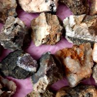 Кутия с минерали за ценители произход България ,регион Родопите, снимка 5 - Колекции - 46041986