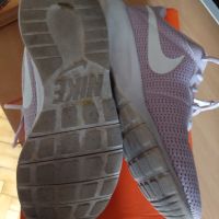 Дамски маратонки Nike, снимка 3 - Маратонки - 45332129