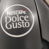 Кафе машина Dolce Gusto Делонги, снимка 4 - Кафемашини - 45242429