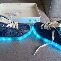 Детски светещи обувки Geox 33 номер, снимка 1 - Детски маратонки - 46203889