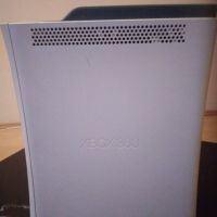 XBOX 360 хакнат с два джойстика, снимка 4 - Xbox конзоли - 45983097