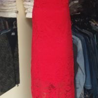 Дълга червена дантелена рокля с остро деколте , снимка 7 - Рокли - 45389605