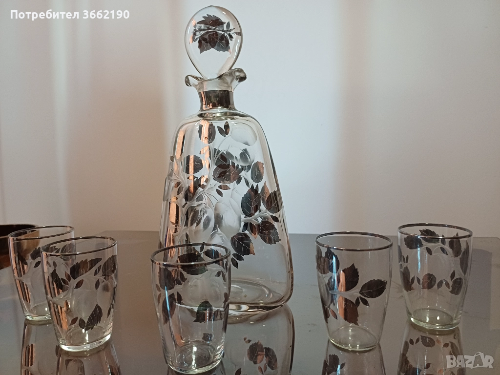 Гарафа и чаши, снимка 1