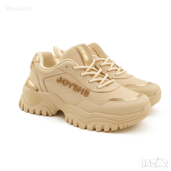 Дамски бежови сникърси с масивна подметка и златисти акценти, снимка 1