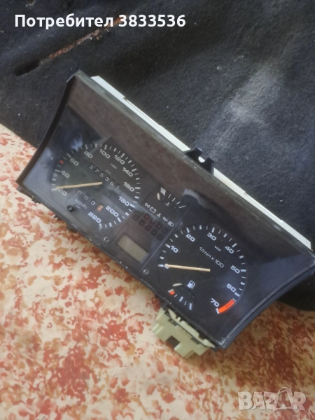 1 Буксов скоростомер със обортомер/ километражен уред за VW Golf / Jetta mk2 Бензин, снимка 1