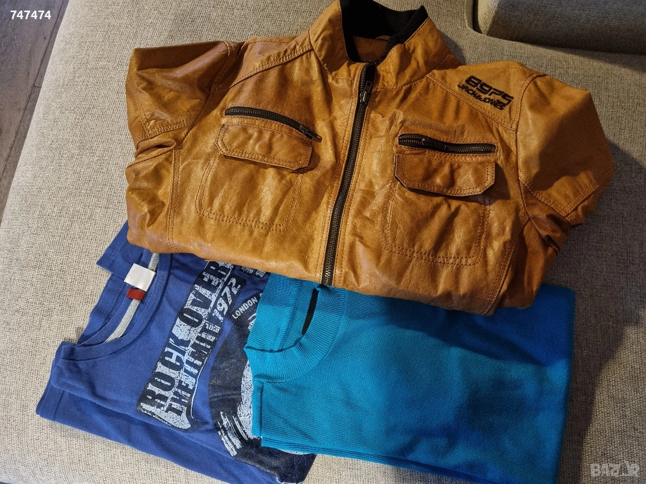 Лот кожено яке и две тениски, М размер, снимка 1
